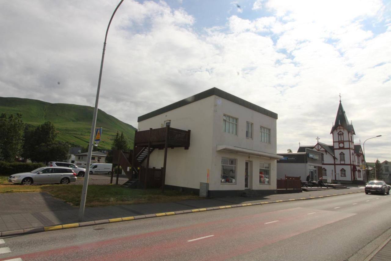 Husavik Apartments Экстерьер фото