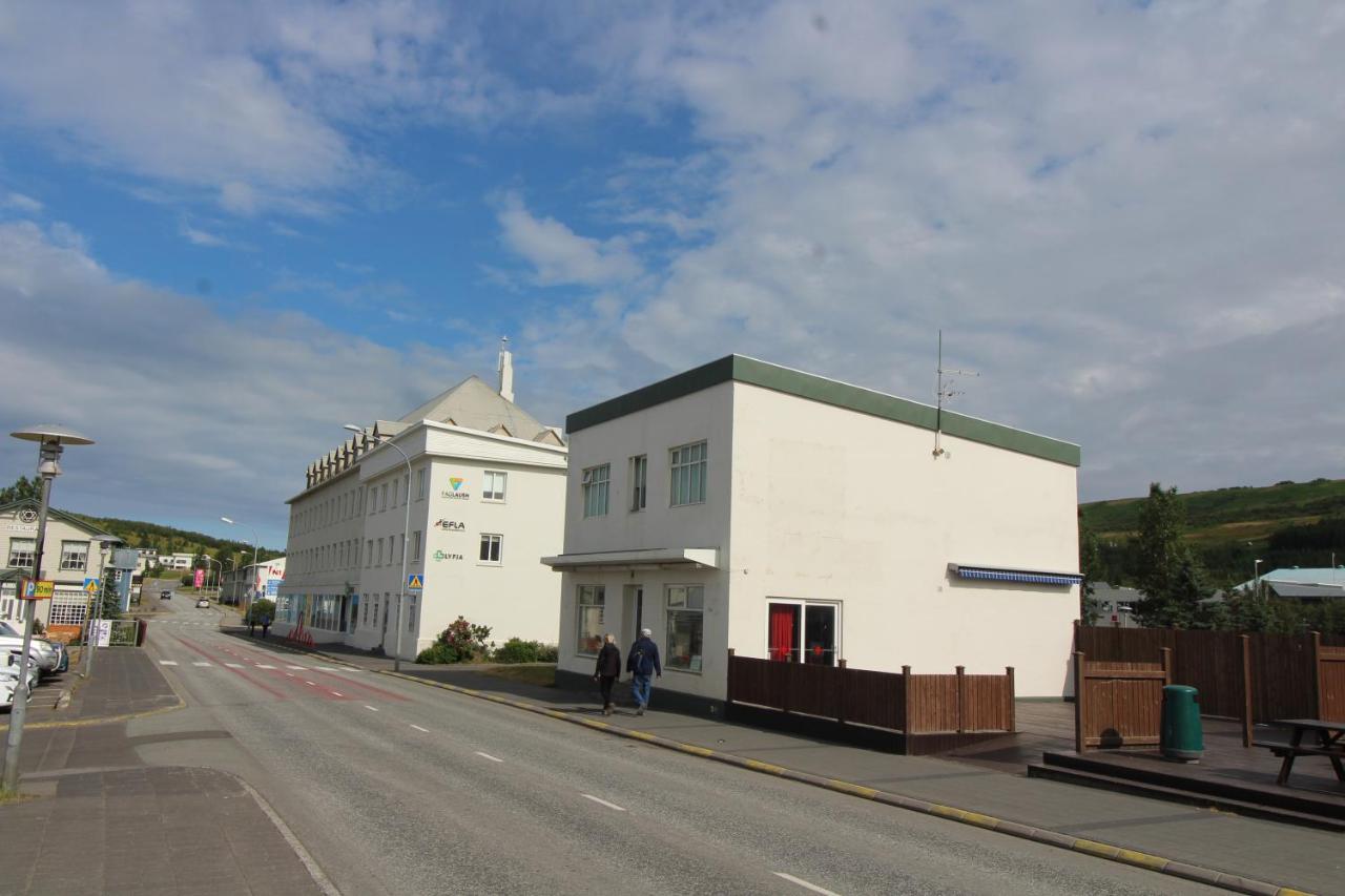 Husavik Apartments Экстерьер фото